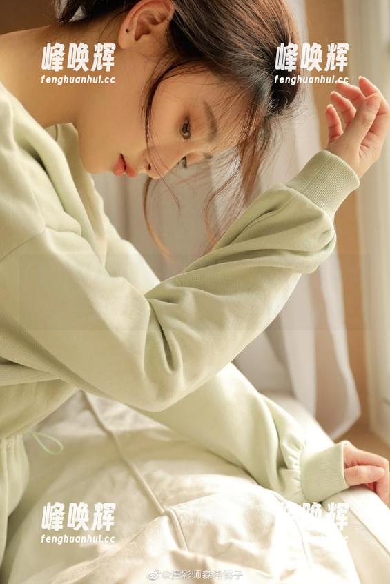 跟随“黑社料”，获取独家吃瓜资源的地址！别错过哦！